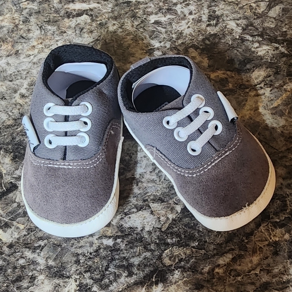 Pending Pick Up Angel 0-6 month old retired boys shoes. also fit cpk dolls